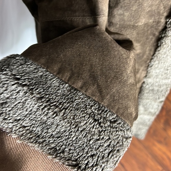 Danier Mid Length Brown Suede Coat with Shearling Trim size Medium - Picture 5 of 12